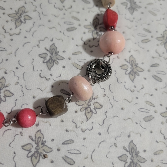 Oceana Trading Beaded Necklace - Picture 2 of 3